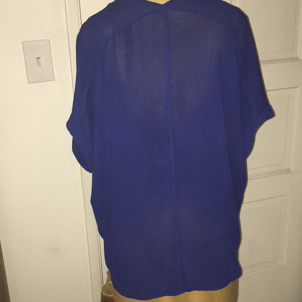 Top - Picture 2 of 2